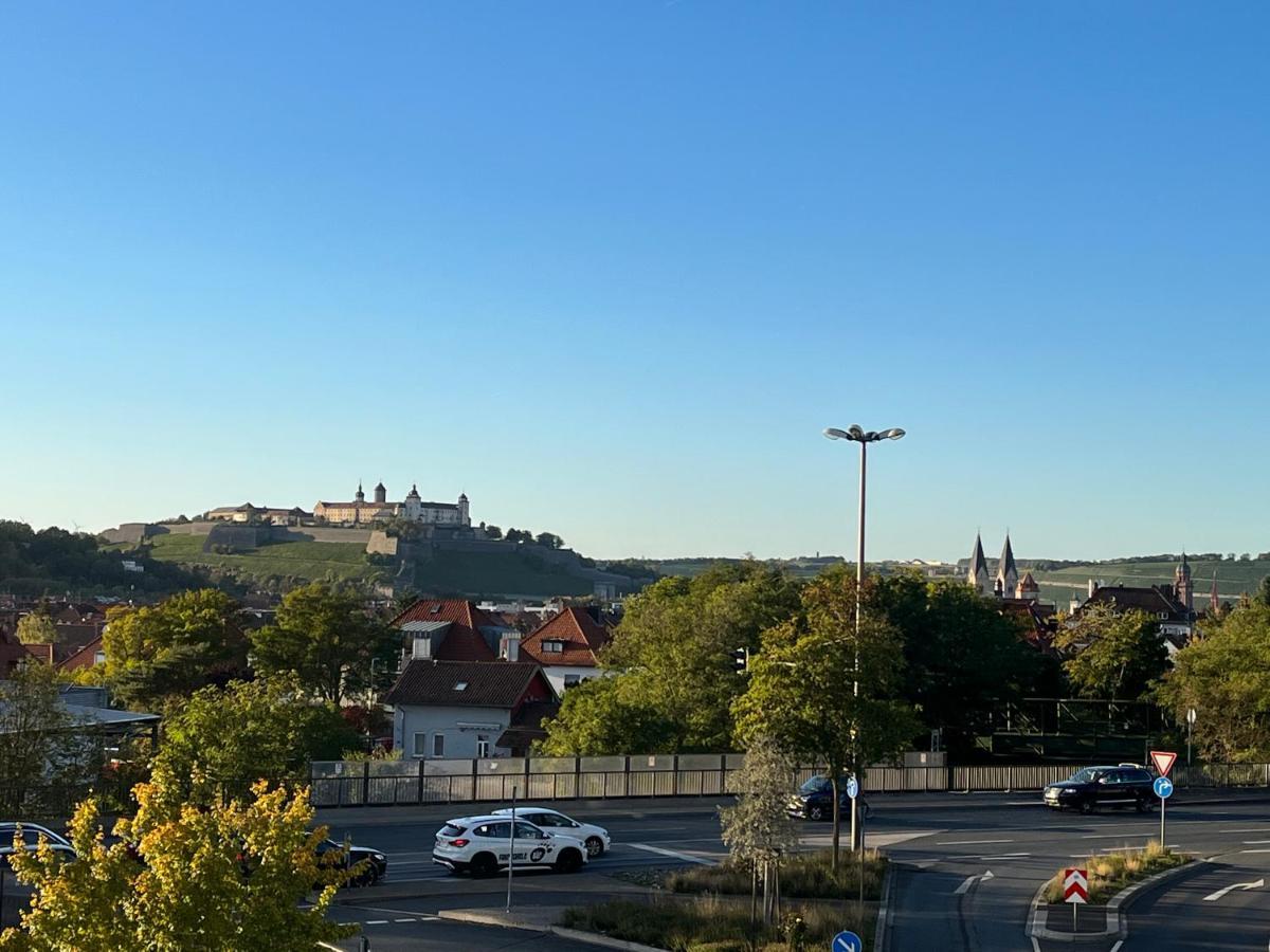 Schoenes Apartment Mit Festungsblick - Free Parking - Вюрцбург Екстериор снимка